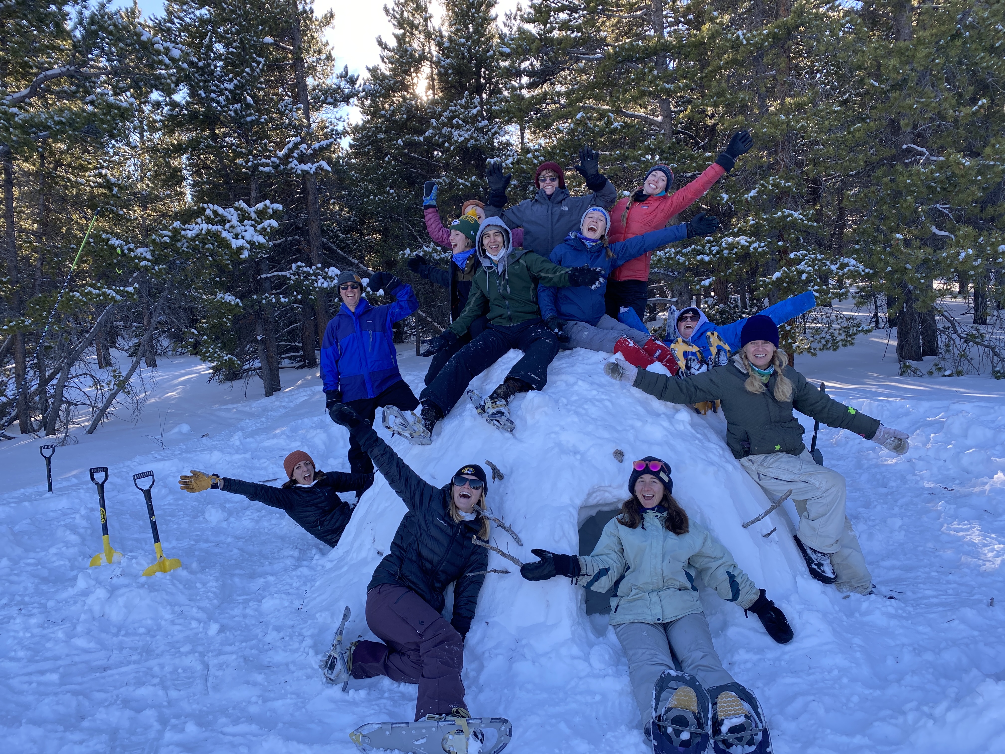 Cottonwood Institute outdoor education instructors at winter training. 